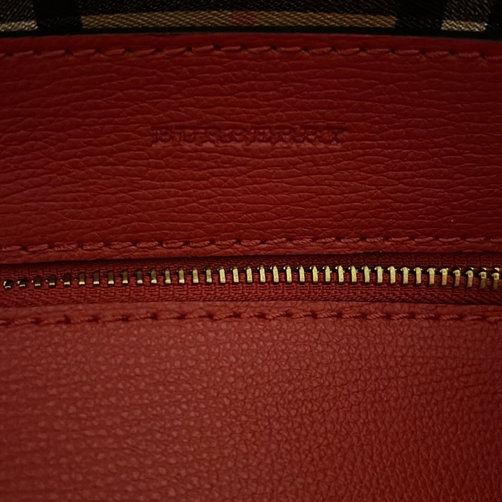 Authentic Burberry - image 8